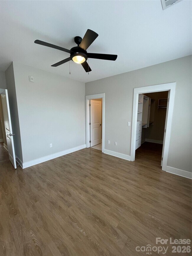 Building Photo - 6408 Providence Farm Ln