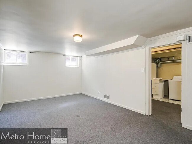 Building Photo - 663 Grape St