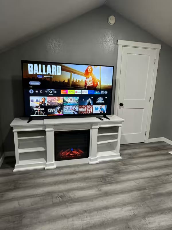 Building Photo - 9824 157th St E