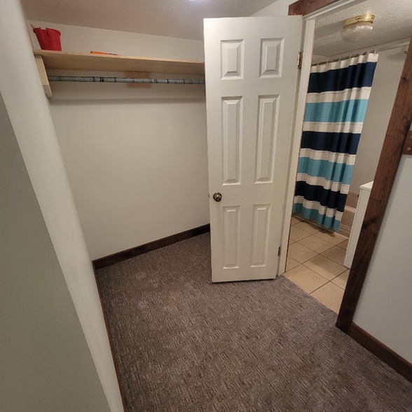 Building Photo - 2654 Tyler Ave