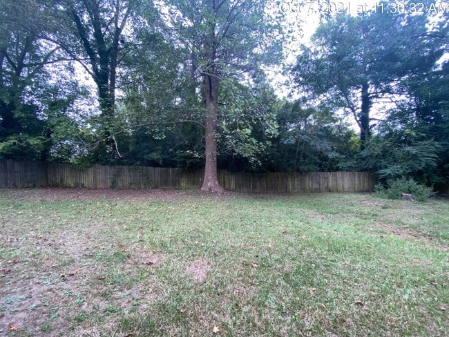 Building Photo - 1005 Sandalwood Dr