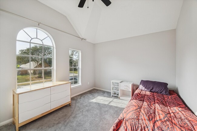 Building Photo - 11306 Avon Pl