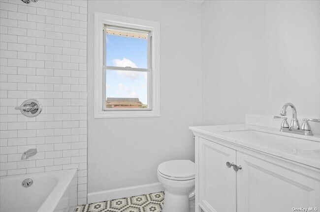 Building Photo - 2000 Ocean Blvd