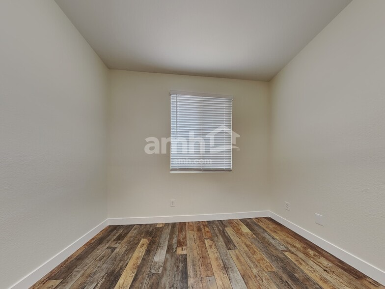 Building Photo - 7956 Dell Ridge Ave.