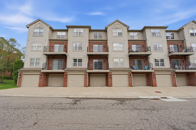 Building Photo - 39475 Springwater Dr