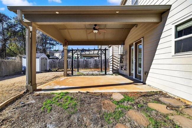 Building Photo - 2430 Fair Oaks Way