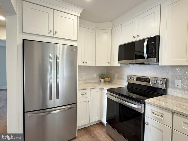 Building Photo - 906 Pritchet Ct