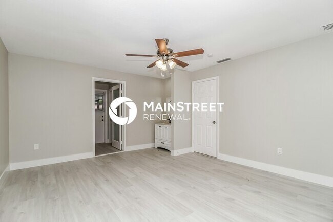 Building Photo - 3 Bedroom Pet-Friendly Home in LONGWOOD, FL with Main Street Renewal