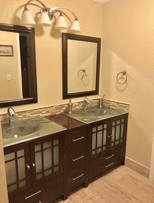 Building Photo - 6630 NW 38th Terrace