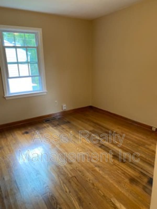 Building Photo - 4403 Coffey St SW