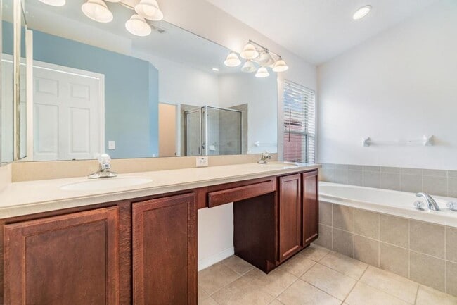 Building Photo - 30120 Sotogrande Loop