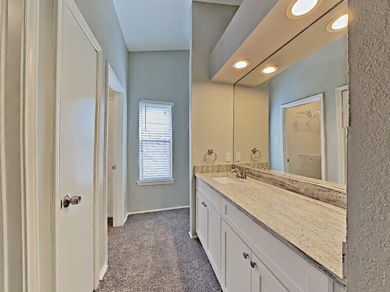Building Photo - 206 Kalmia Dr