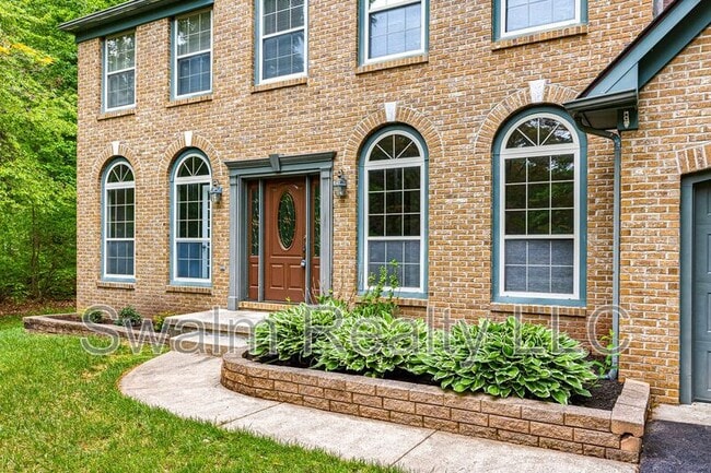 Building Photo - 240 Timber Knoll Dr