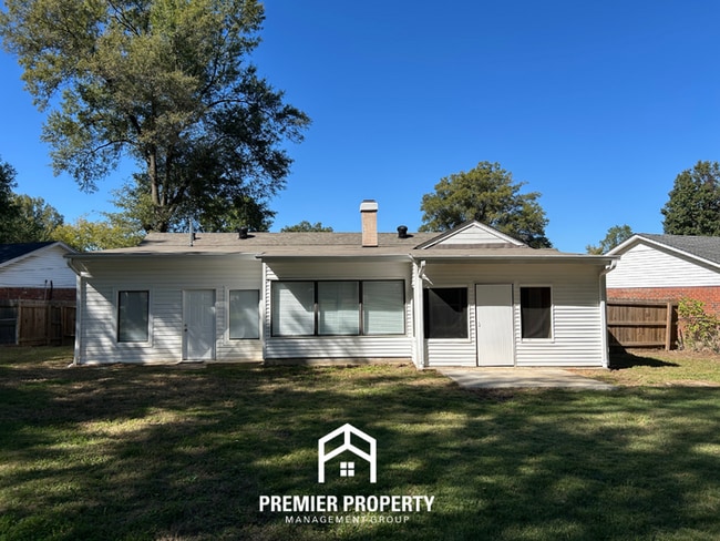 Building Photo - 8288 Cedarbrush Dr