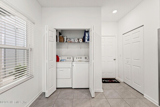 Building Photo - 9049 Gifford Dr