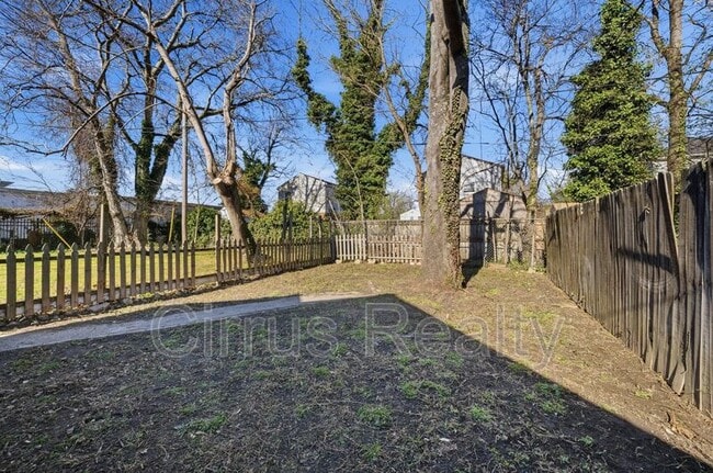 Building Photo - 1215 26th St