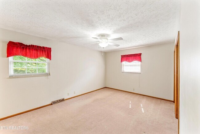 Building Photo - 9528 Gulf Park Dr