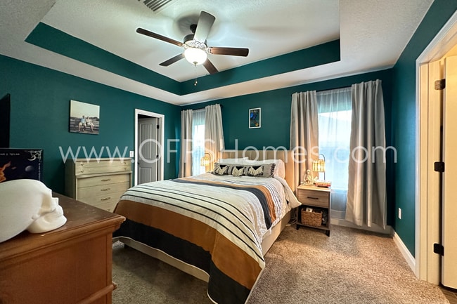 Building Photo - AVAILABLE IN MILTON!!