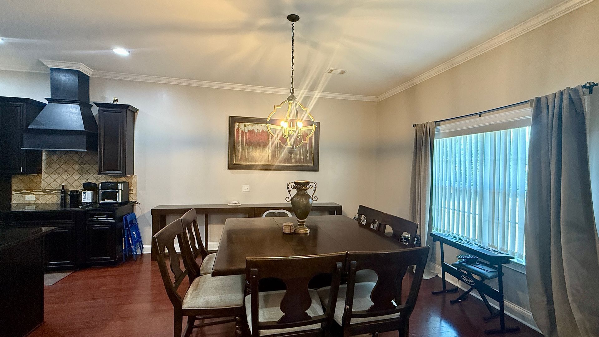 Building Photo - Beautiful 5 Bedroom Home in The Cotswolds