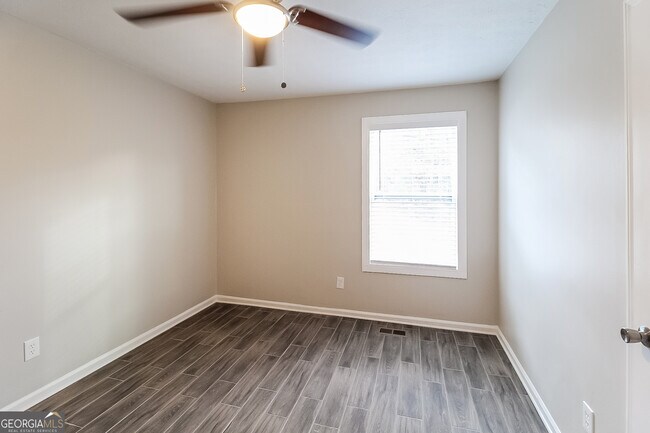 Building Photo - 2626 Del Ridge Dr