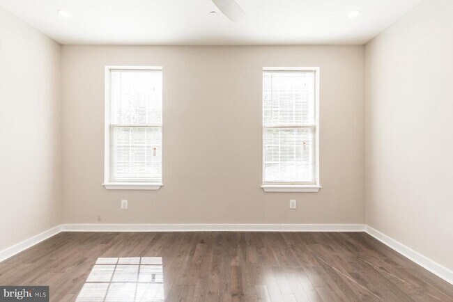 Building Photo - 237 S 45th St