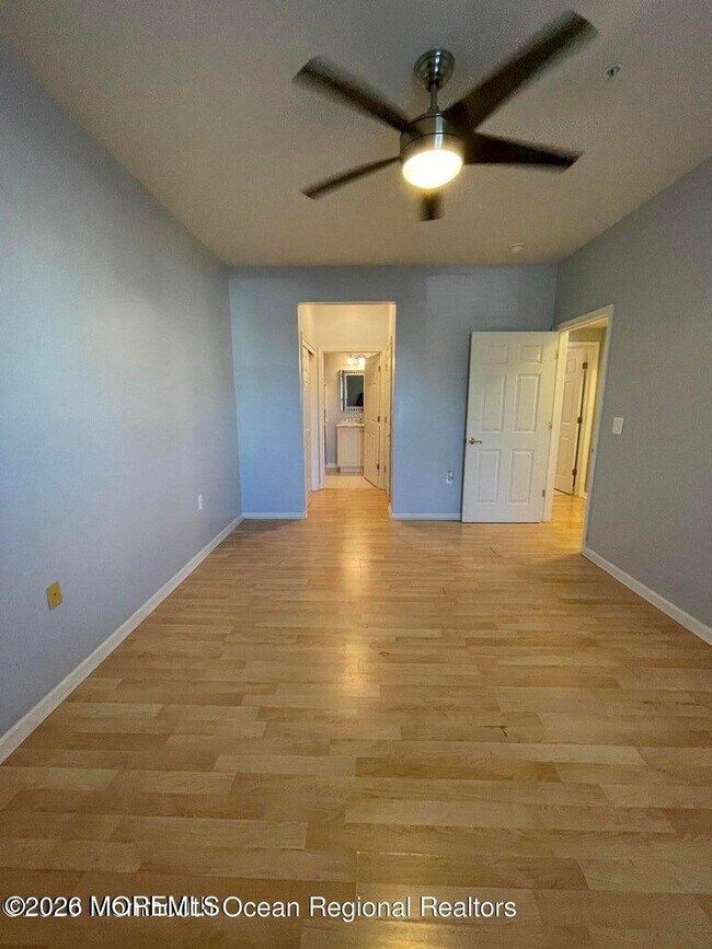 Building Photo - 610 Sophee Ln