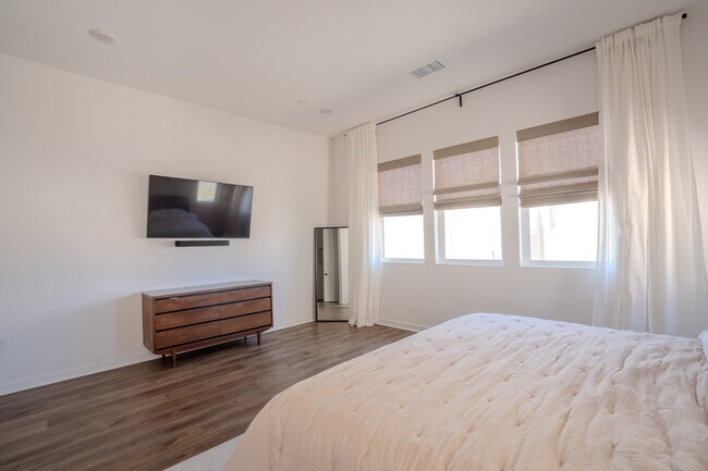 Building Photo - 26939 Goldfinch Ln