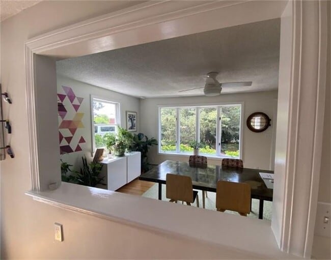 Building Photo - 52 Lawn Ave