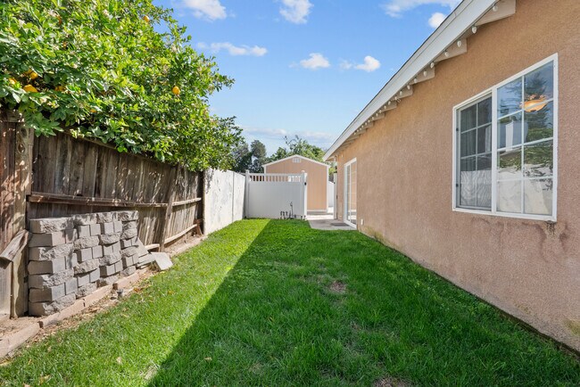 Building Photo - 4576 Adam Rd