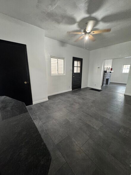 Building Photo - 302 Prospect St