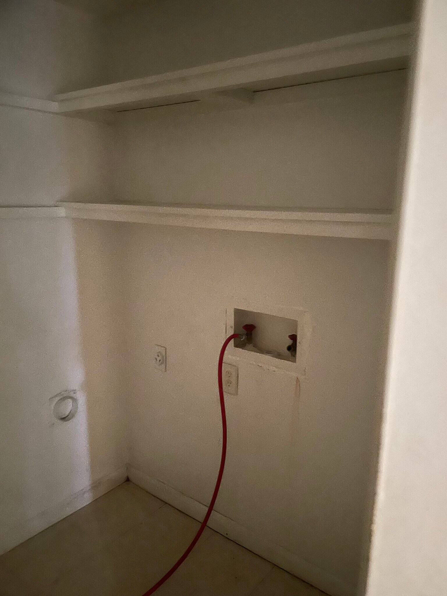 Washer/Dryer Hookups - 800 Fox Run Ave
