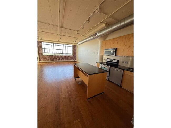 Building Photo - 2929 Chicago Ave