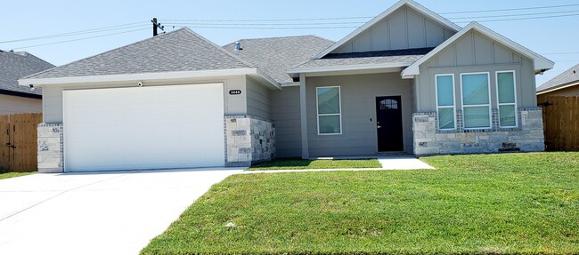 Building Photo - 3405 Travis Ct
