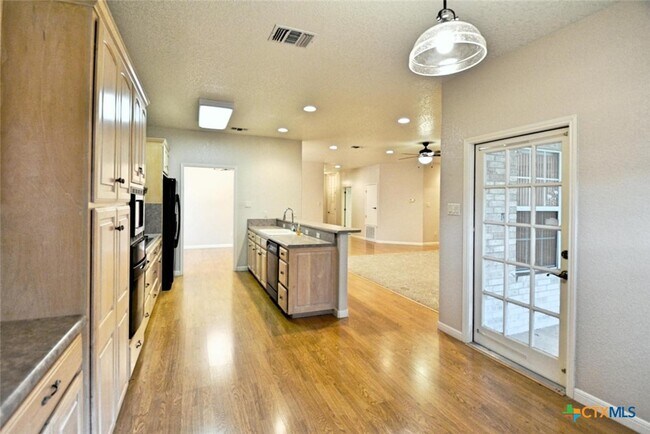 Building Photo - 2725 Diamond Trail