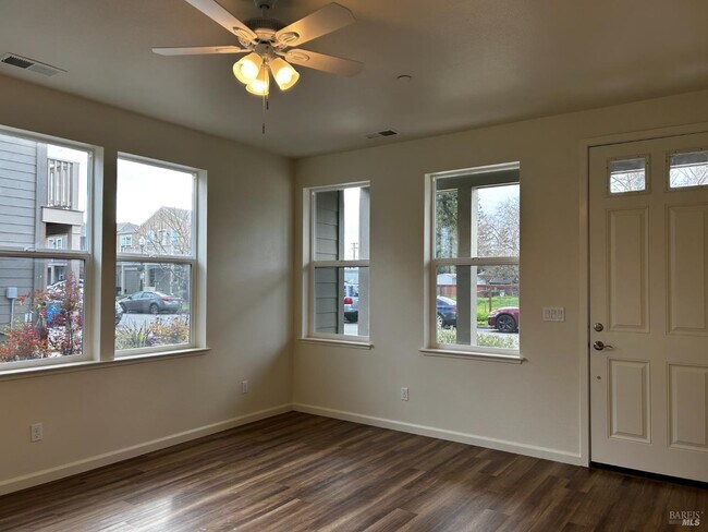 Building Photo - 2042 Ravello Way