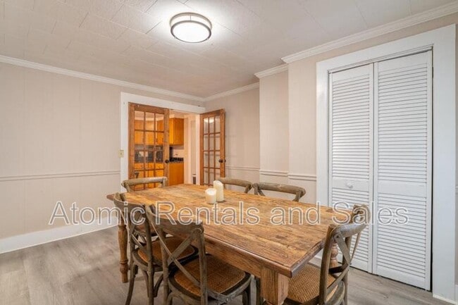 Building Photo - 703 W 2nd Ave