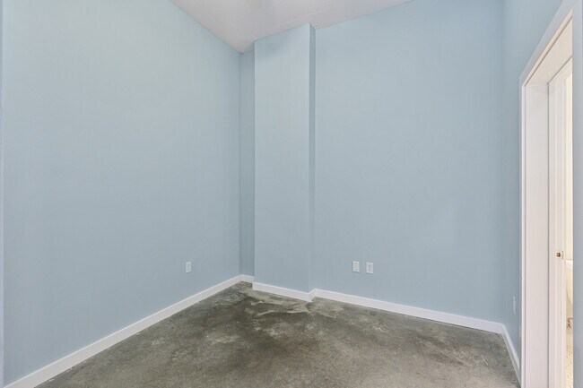 Building Photo - 3400 Malone Dr