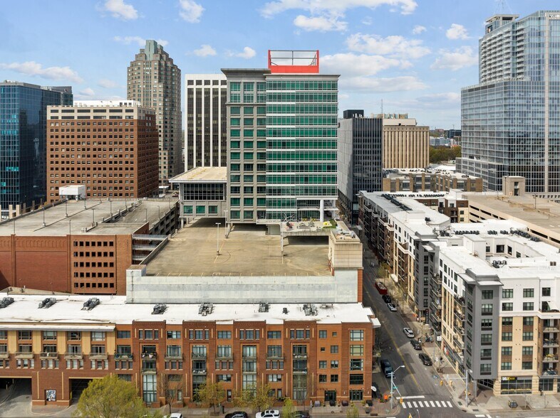 Building Photo - 444 S Blount St