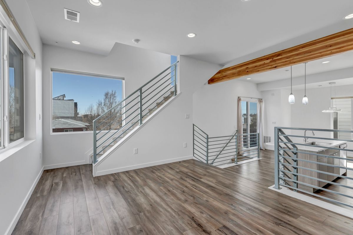 Building Photo - 1239 Tennyson St