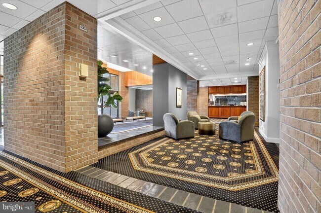 Primary Photo - 1800 Old Meadow Rd