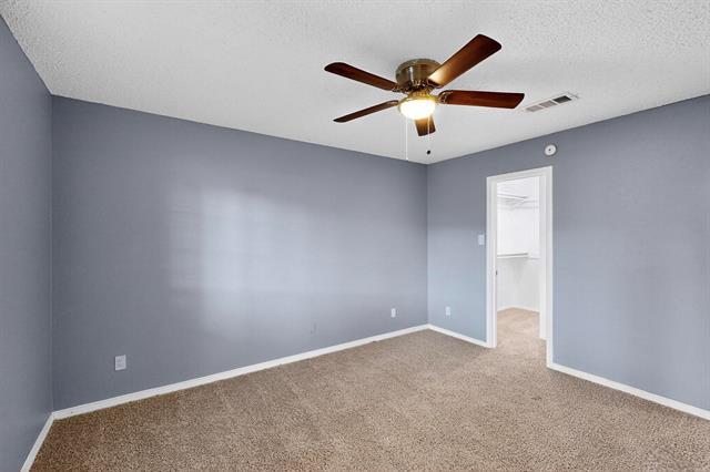 Building Photo - 1902 N Irving Heights Dr