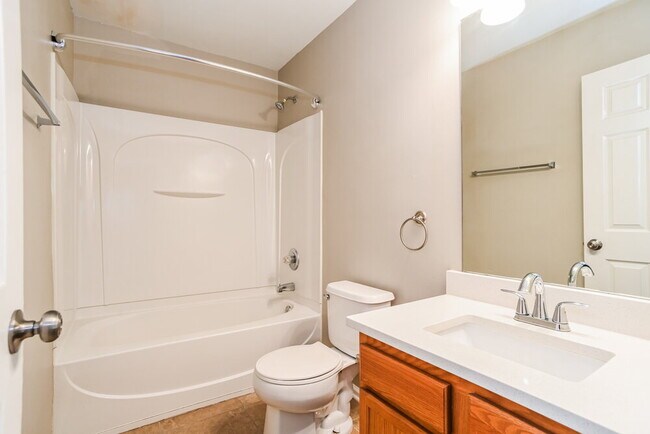 Building Photo - 10243 Hugue Way