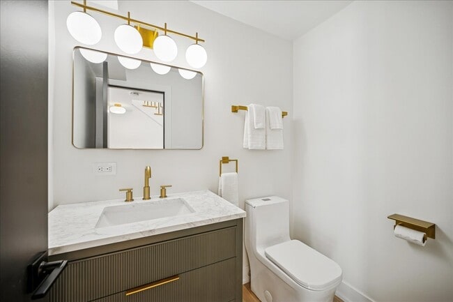 Building Photo - 626 Barberry Rd