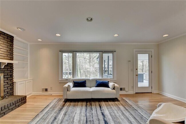 Building Photo - 3914 Granger Dr