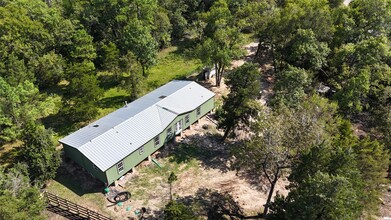 Building Photo - 10621 Parker Dr