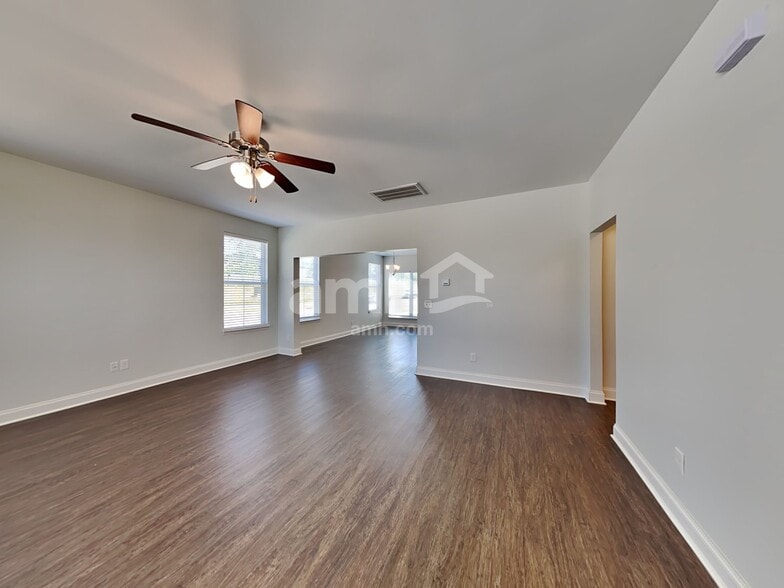Building Photo - 5534 Central Grove Square