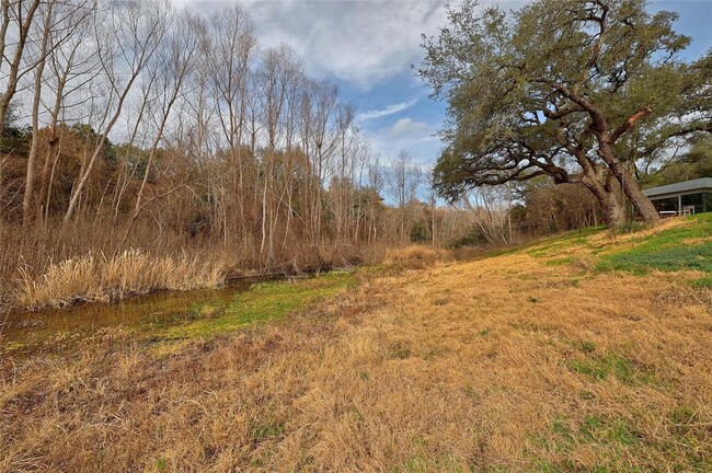 Building Photo - 7001 Ranch to Market 2222