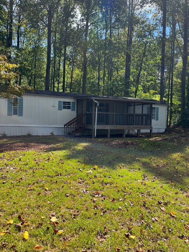 Building Photo - 2 Bedroom/ 2 Bath Mobile Home