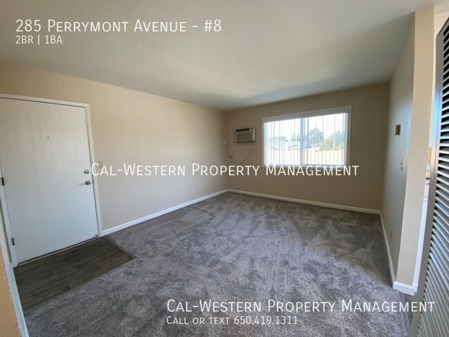 Primary Photo - Nice updated 2 bed apartment on 2nd flr av...