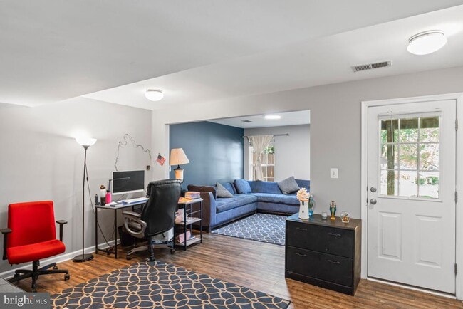 Building Photo - 14700 Ducktan Loop